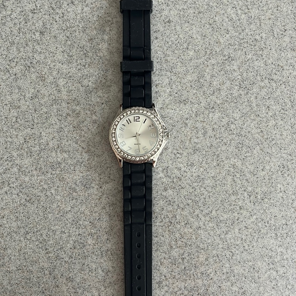 Watch  Quartz Bling Bezel Black Rubber Strap